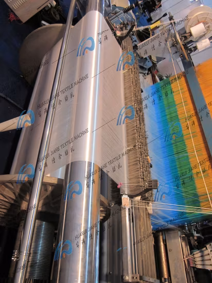 O jato de água da máquina de tecelagem do derramamento liso do único bocal teares a maquinaria de matéria têxtil
